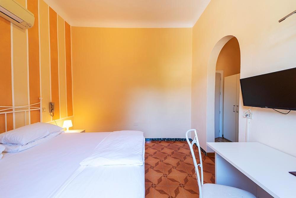 Hotel Casa Lupi Марчиана-Марина Экстерьер фото