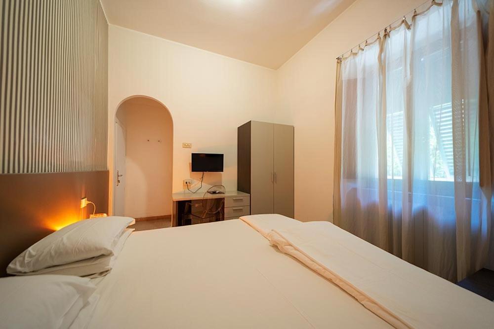 Hotel Casa Lupi Марчиана-Марина Экстерьер фото