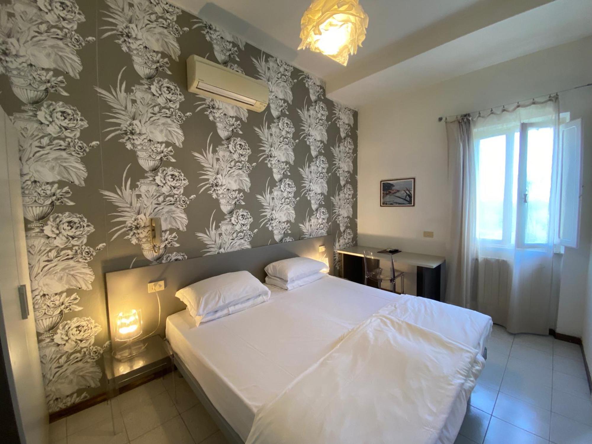 Hotel Casa Lupi Марчиана-Марина Экстерьер фото